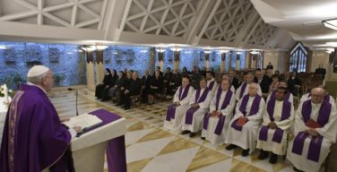 На утренней Мессе в Доме Св. Марфы Папа Франциск призвал помнить о том, что Бог сделал в нашей жизни