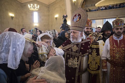 Главное Пасхальное богослужение в Армении прошло в ереванском Кафедральном соборе Святого Григория Просветителя