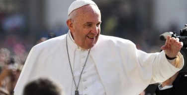 Папа Франциск на общей аудиенции в среду Светлой седмицы: Иисус заменил закон справедливого воздаяния законом любви