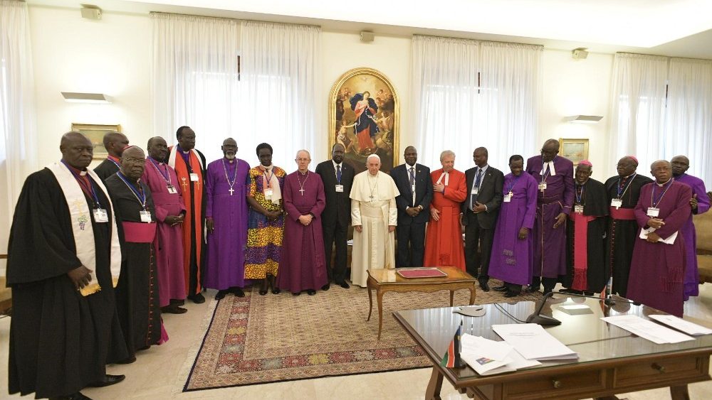 Папа Франциск встретился с политическими лидерами Южного Судана и призвал их к примирению