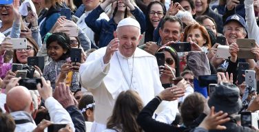 На общей аудиенции в среду 29 мая Папа Франциск начал новый цикл катехез, посвященный Книге Деяний Апостолов