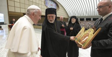 Папа Франциск встретился с представителями итало-албанской епархии византийского обряда
