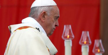 Папа Франциск возглавит молитвенное бдение в канун торжества Пятидесятницы