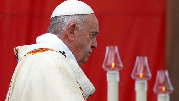 Папа Франциск возглавит молитвенное бдение в канун торжества Пятидесятницы