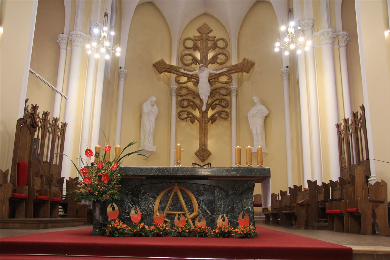 В Навечерие Пятидесятницы представители различных христианских конфессий приняли участие в молитвенном бдении в Кафедральном соборе на Малой Грузинской (+ФОТО)