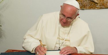 Папа Франциск учредил экзархат для украинских греко-католиков в Италии