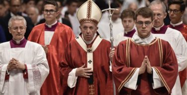 Папа Франциск обратился через госсекретаря Ватикана к участникам 70-й Литургической недели в Италии