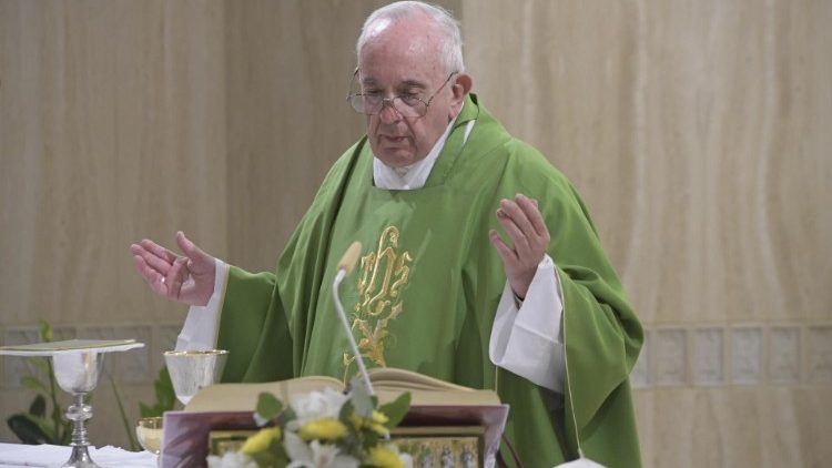 Папа Франциск на Мессе в Доме Святой Марфы размышлял о сущности священнического служения