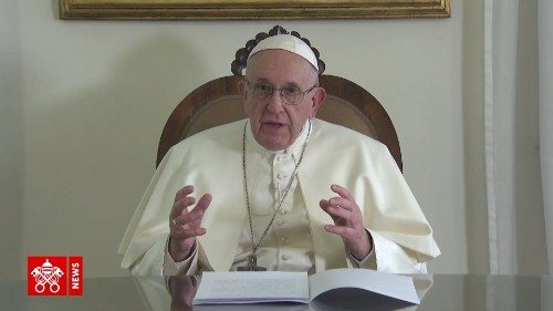 Папа Франциск обратился с видеопосланиями к народам Мадагаскара и Маврикия