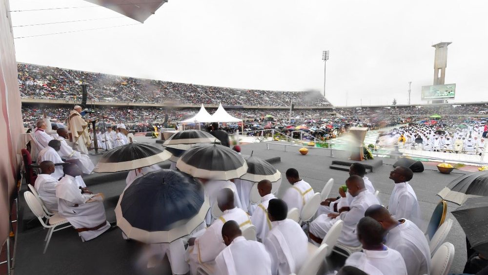 Визит Папы Франциска в Мозамбик завершился святой Мессой на стадионе