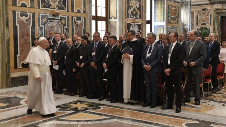 В пятницу 27 сентября Папа Франциск встретился с учеными и спортивными функционерами