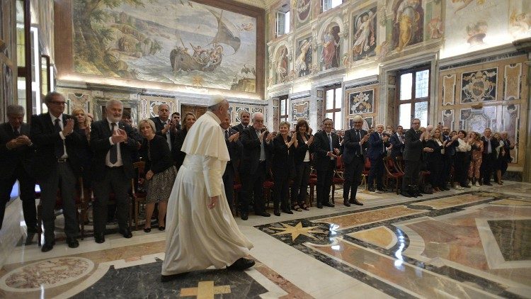 Папа Франциск – итальянским врачам: человеческая жизнь священна