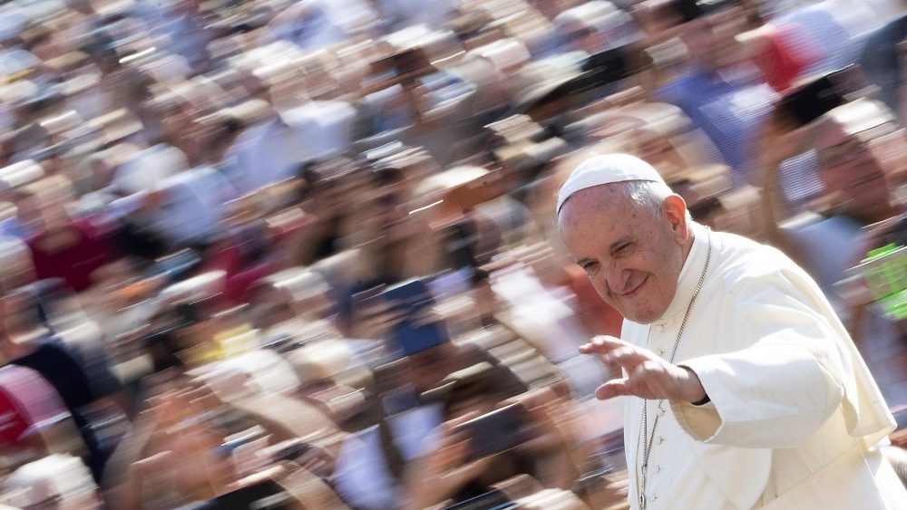 Папа Франциск на общей аудиенции подчеркнул роль Святого Духа в процессе евангелизации