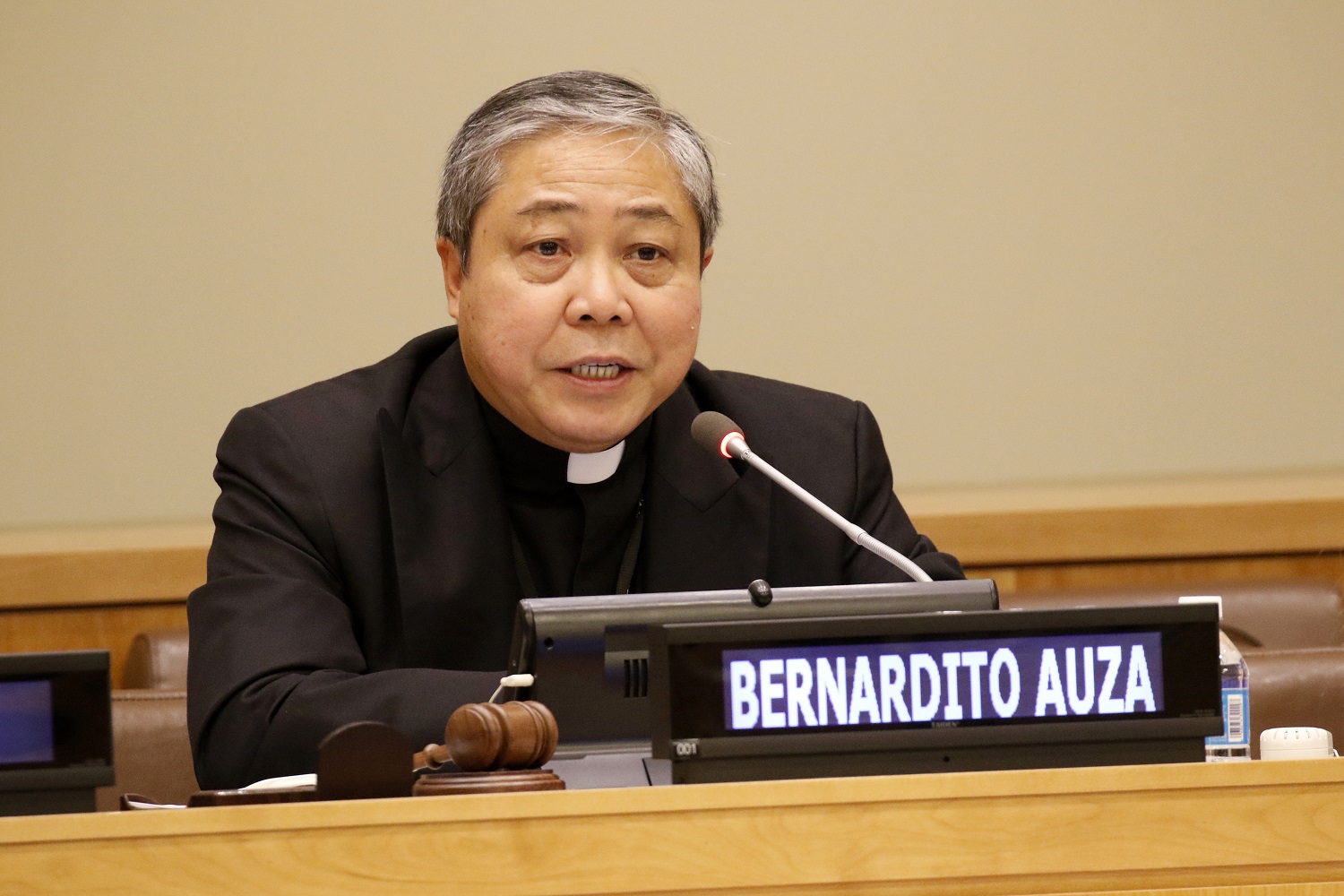 Представитель Ватикана в ООН: человечество должно защитить Землю от ядерной угрозы