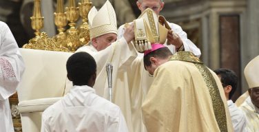 Папа Франциск хиротонисал четырех епископов и пожелал им быть ближе к Богу, священникам и народу