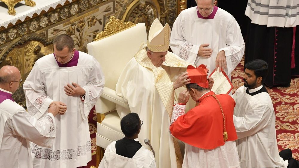 Папа Франциск назначил новых кардиналов и призвал их к воспитанию добродетели сострадания