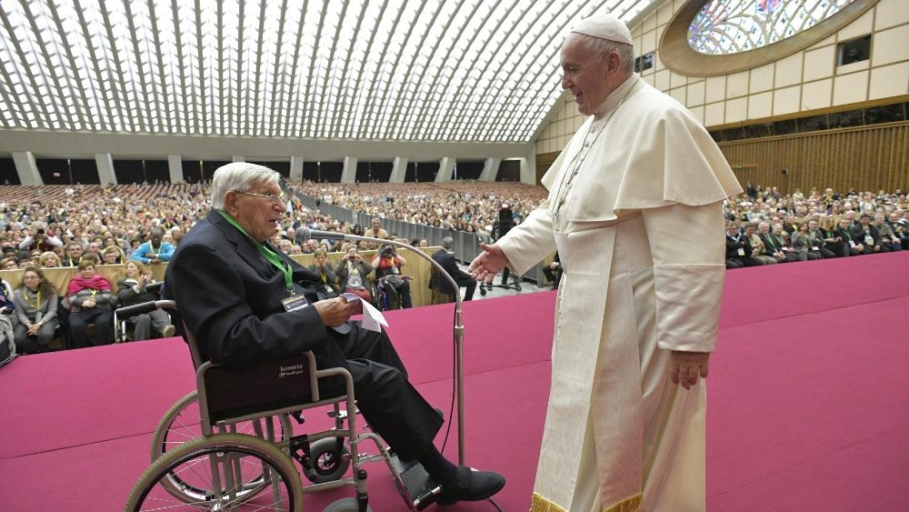 Папа Франциск евангелизаторам: подлинный путь благовестия – личное свидетельство, а не прозелитизм