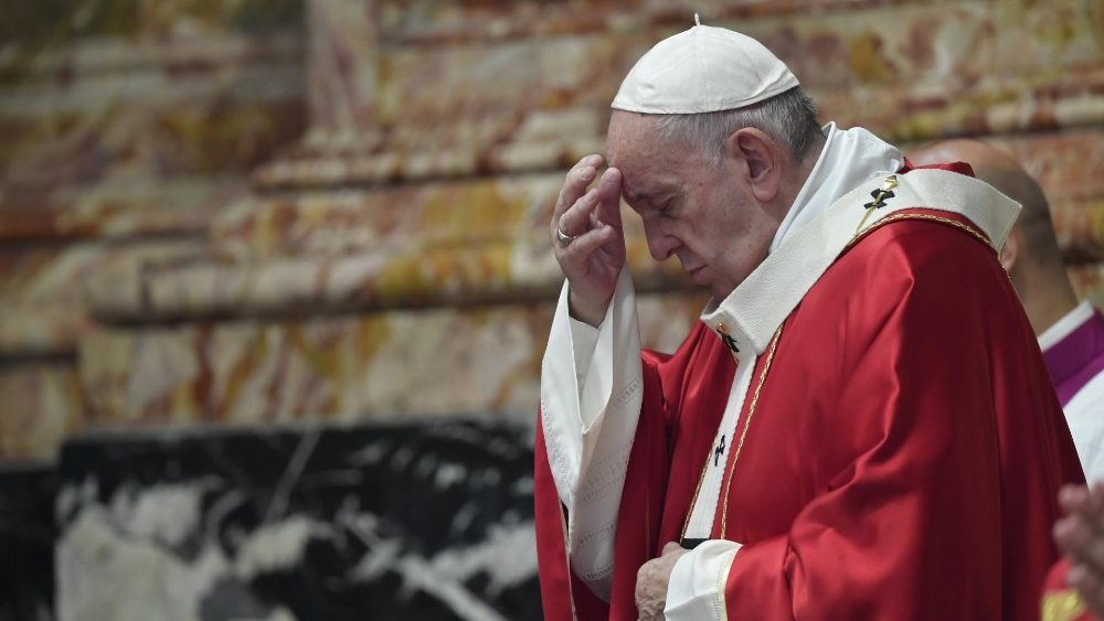 Папа Франциск отслужил заупокойную Мессу за почивших в уходящем году кардиналов и епископов