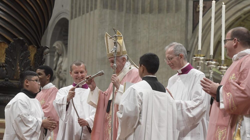 Папа Франциск отслужил Мессу для проживающих в Риме филиппинцев и призвал их стать «контрабандистами веры»