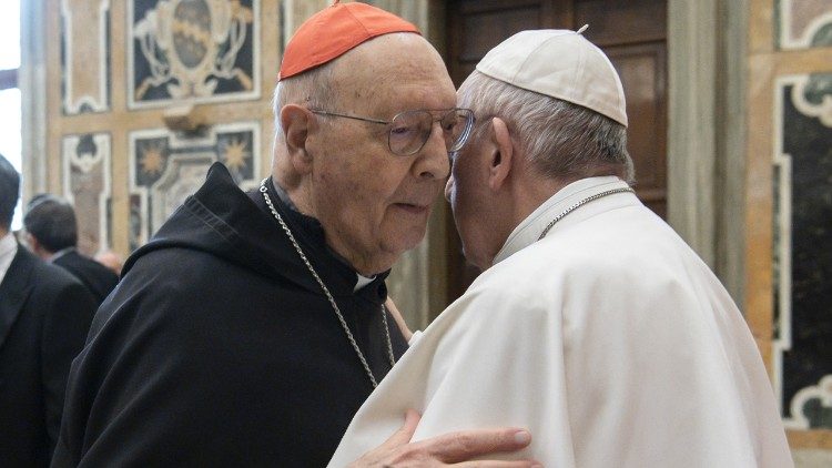 Папа Франциск выразил соболезнование в связи с кончиной кардинала Проспера Грека