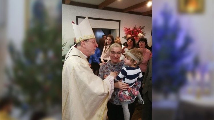 Апостольский нунций в Украине посетил католиков Донецка и Луганска и передал им благословение Святейшего Отца