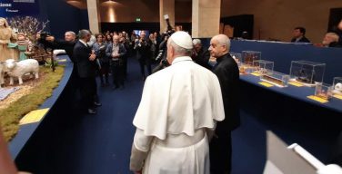 Папа Франциск посетил выставку «100 вертепов в Ватикане»