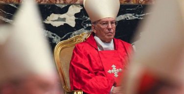 Папа Франциск утвердил избрание декана и вице-декана Коллегии кардиналов