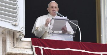 Папа Франциск не примет участия в великопостных реколлекциях из-за простуды