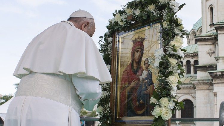 Папа Франциск вверил Рим, Италию и весь мир заступничеству Пресвятой Богородицы