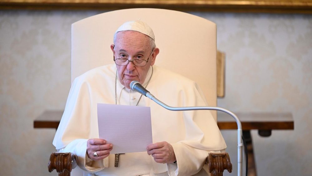 На последней общей аудиенции апреля Папа Франциск завершил цикл катехез, посвященных Заповедям блаженства