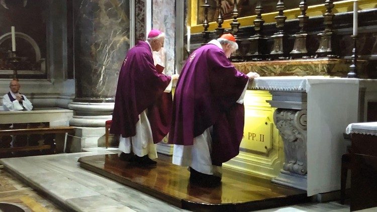 15-я годовщина блаженной кончины святого Папы Иоанна Павла II была отмечена в Ватикане святой Мессой