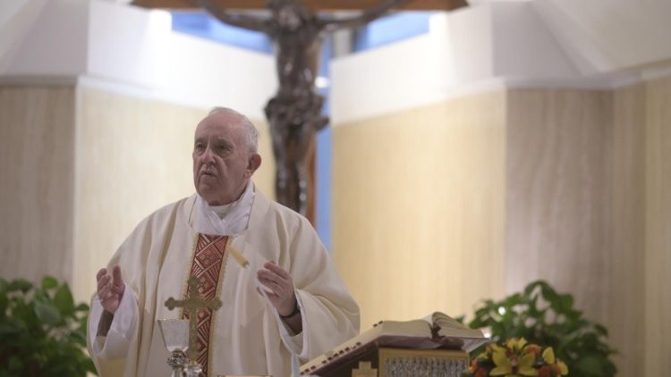 В своей проповеди на Мессе в Доме Святой Марфы Папа Франциск указал на опасность фальшивых новостей