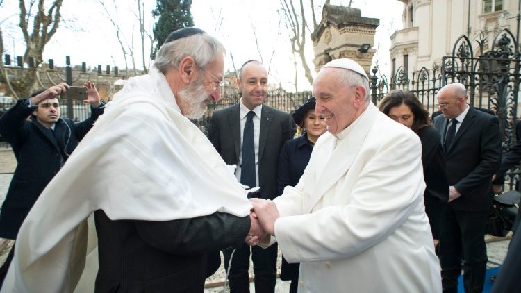 Папа Франциск и Главный раввин Рима обменялись поздравлениями с Пасхой