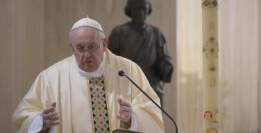 На Мессе в Доме Святой Марфы Папа Франциск напомнил, что Христос желает единства внутри Церкви