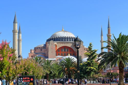 Армянский Патриарх Константинопольский предложил сделать Святую Софию местом молитвы христиан и мусульман