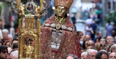 Архиепископ Неапольский возвестил об очередном чуде с кровью небесного покровителя города