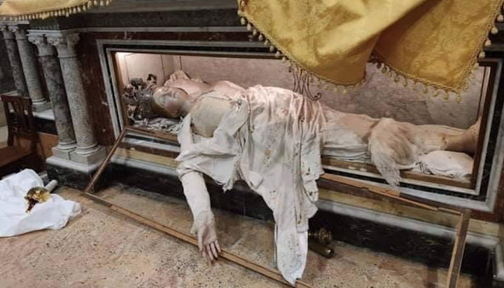 В Италии вандалы осквернили мощи святой Агаты и ограбили католический храм