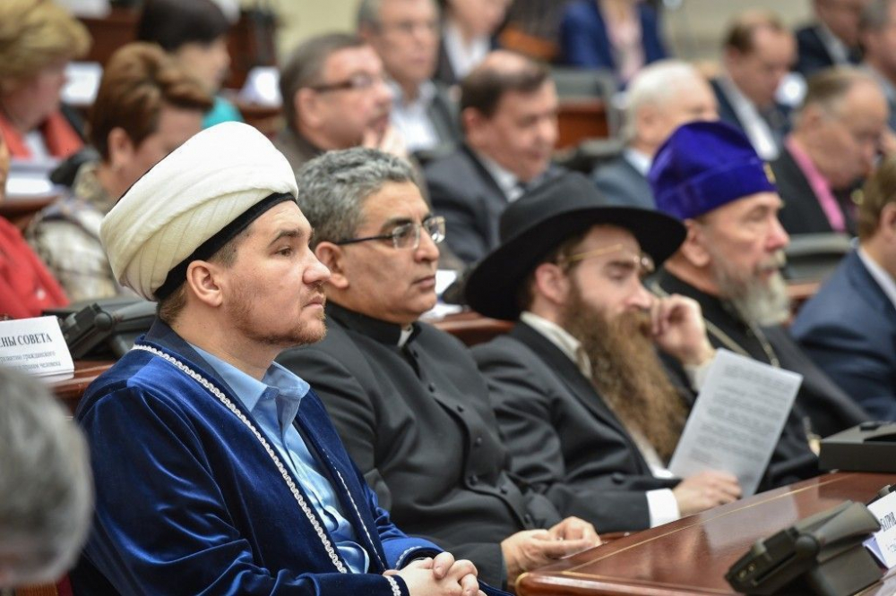 Госдума отложила рассмотрение закона о переаттестации священнослужителей