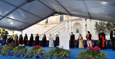 Папа на площади Кампидольо: «Заповедь мира заложена в глубины религиозных традиций»