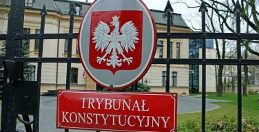Конституционный суд Польши запретил прерывать беременность из-за врожденных пороков у плода