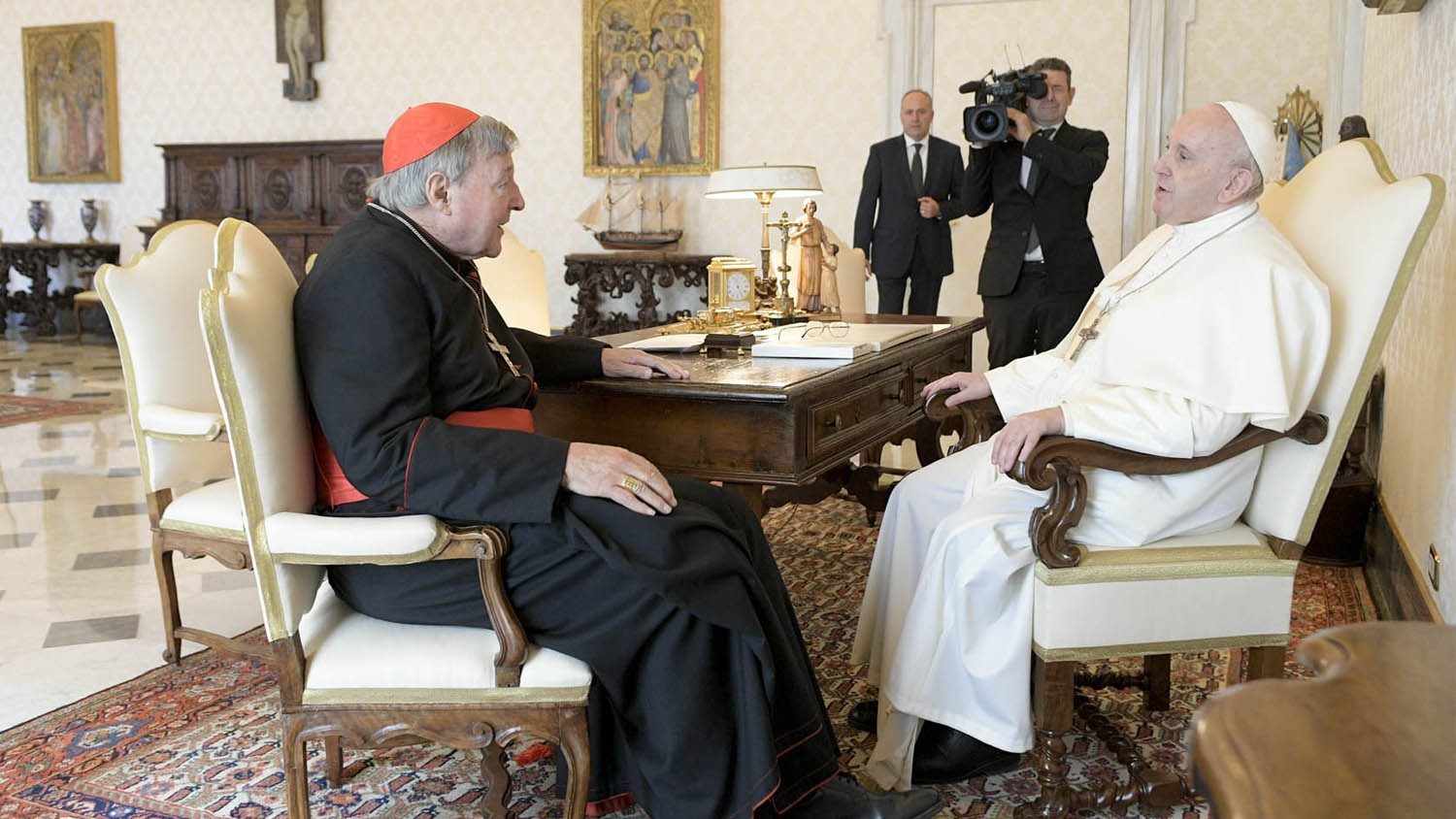 Папа встретился с кардиналом Джорджем Пеллом