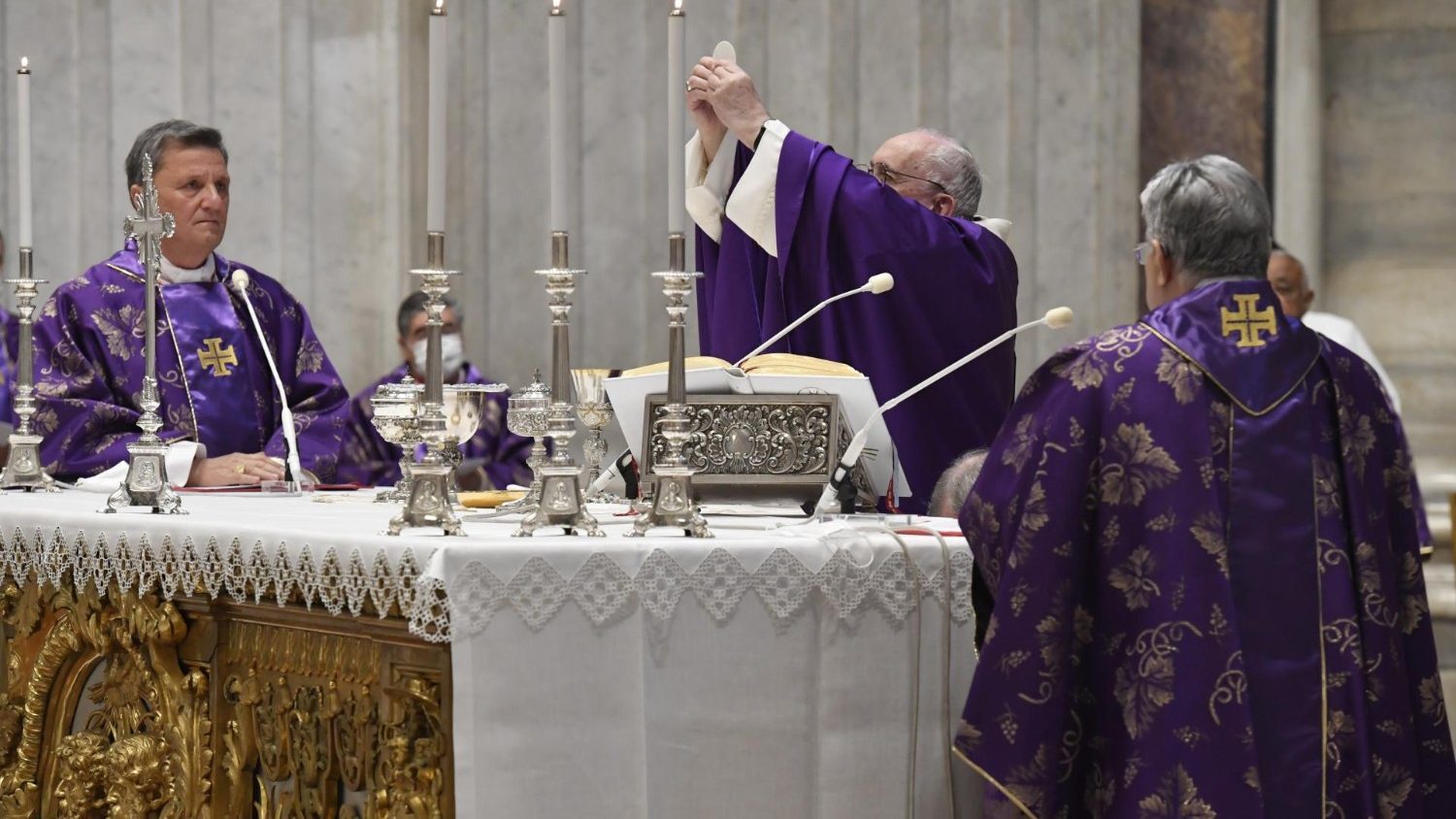 Папская Месса первого воскресенья Адвента (ФОТО + ВИДЕО)