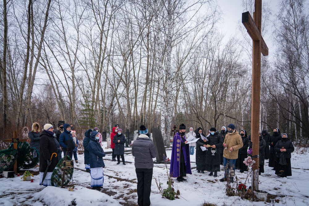 День поминовения всех усопших верных на Католическом кладбище в Новосибирске (ФОТО)