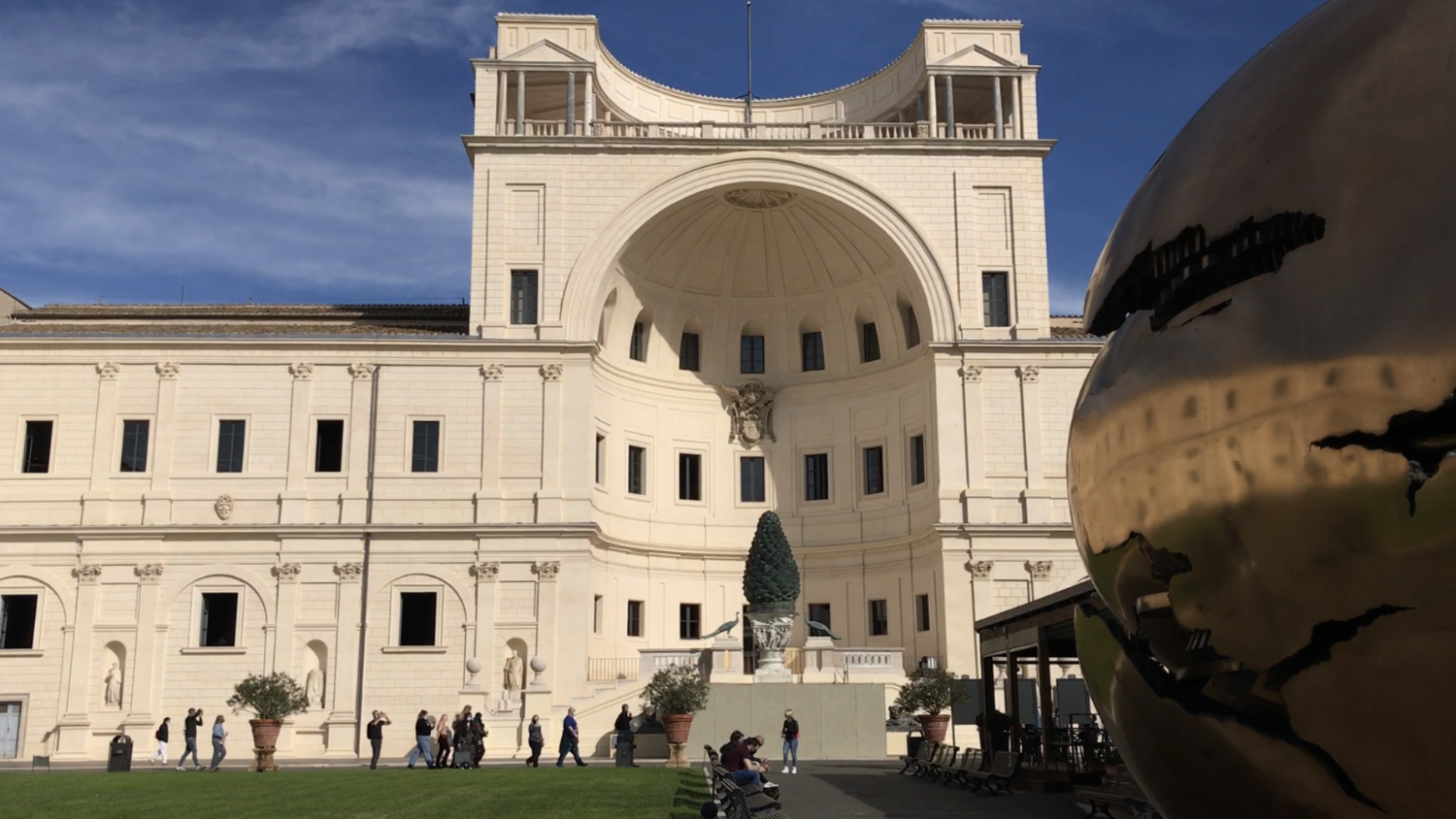 Ватиканские музеи с сегодняшнего дня снова закрыты