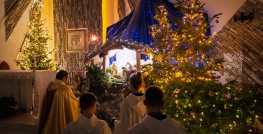 Преображенская епархия празднует Рождество Христово (ФОТО)