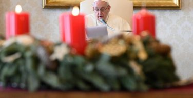 Молитва пропускает свет даже в самом густом мраке. Общая аудиенция Папы 9 декабря