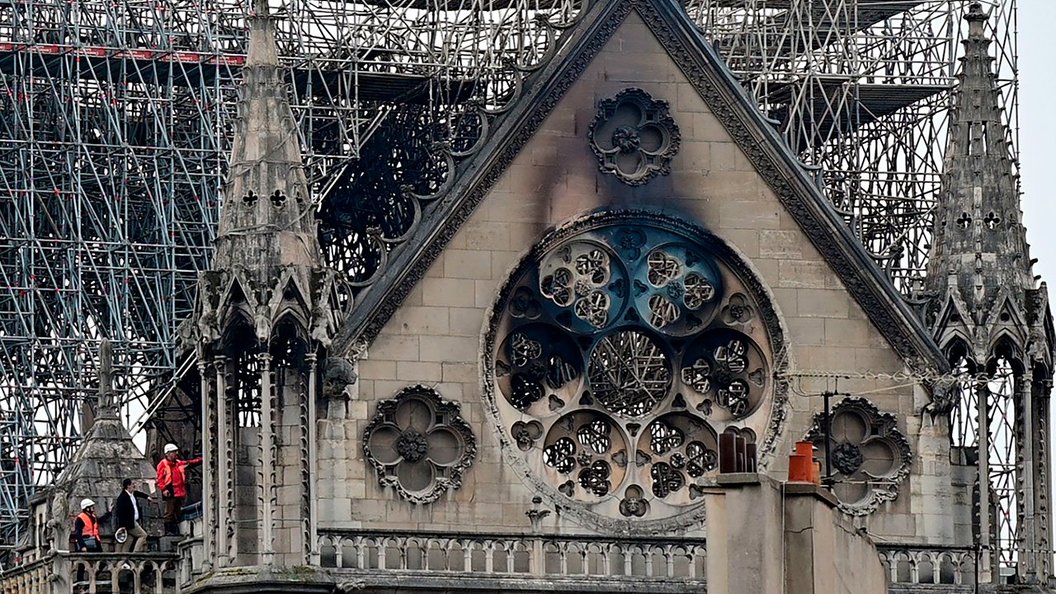Детали разрушенных пожаром часов собора Парижской Богоматери изготовят в Санкт-Петербурге