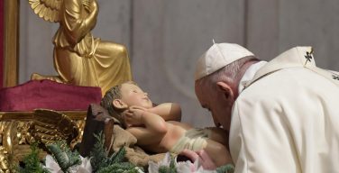 Папа: любовь Богомладенца преображает жизнь