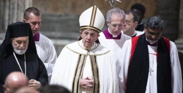 Папа Франциск призвал всех верных присоединиться к молитве о единстве христиан