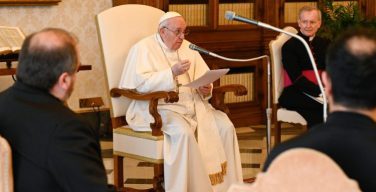 На общей аудиенции в Страстную среду Папа Франциск поделился своими размышлениями о Священном Пасхальном Триденствии